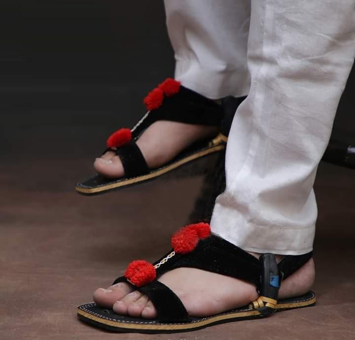 relaxo sandals for women